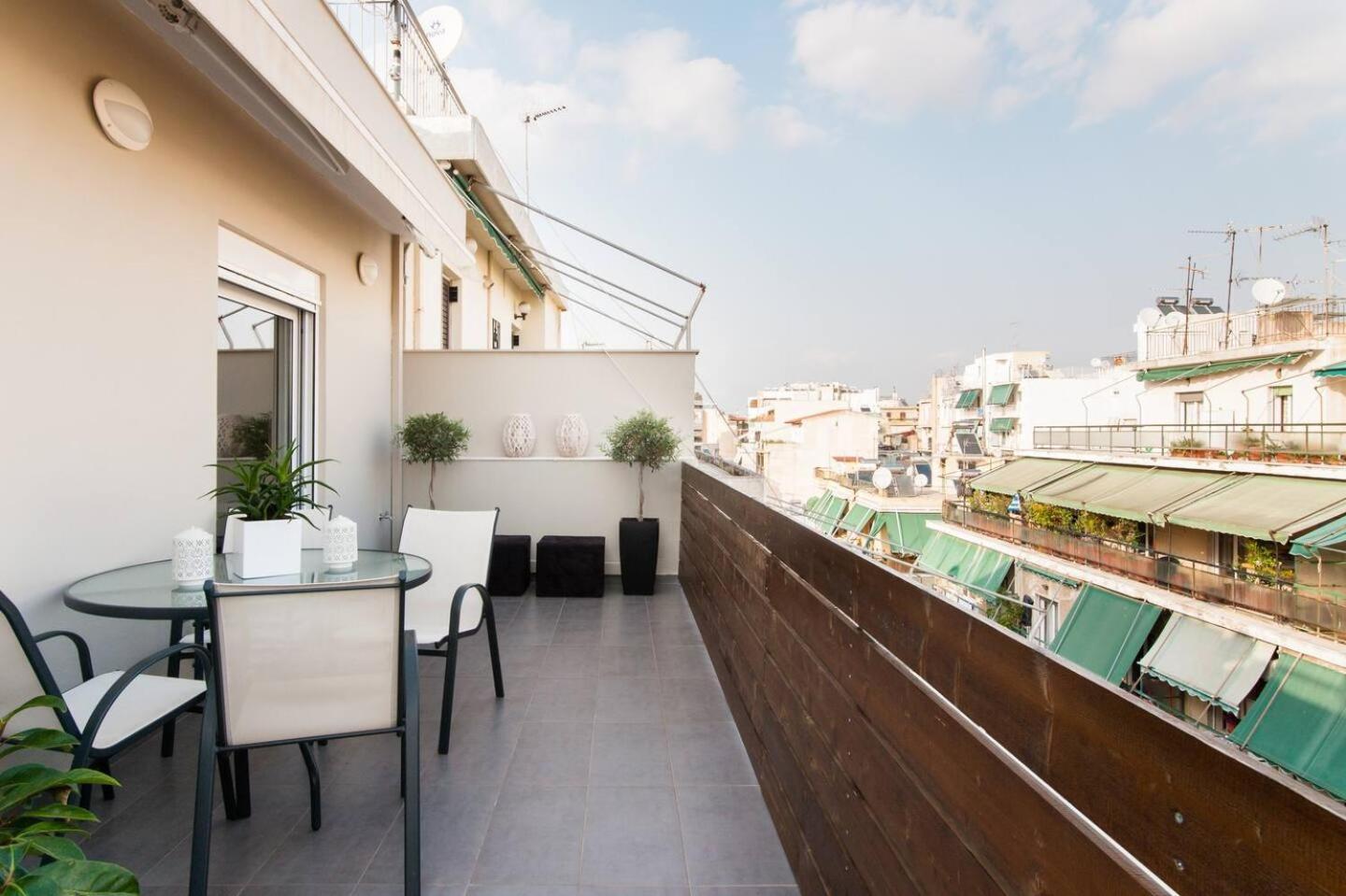 Ma Maison Nο 1, Penthouse, Acropolis And Lycabettus View, Ultra High Speed Internet 300 Mbps, 15' To Acropolis By Metro, 1' From Metro Station Atenas Exterior foto