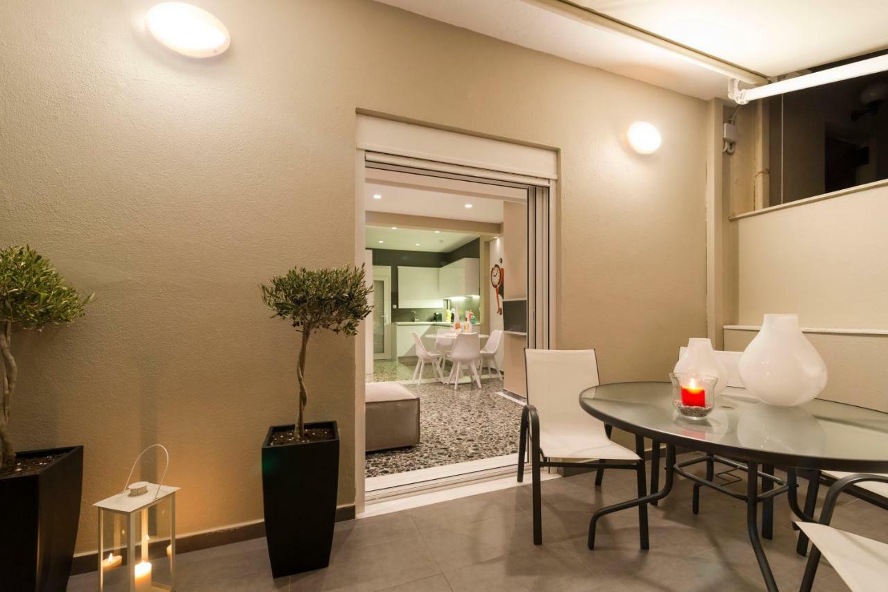 Ma Maison Nο 1, Penthouse, Acropolis And Lycabettus View, Ultra High Speed Internet 300 Mbps, 15' To Acropolis By Metro, 1' From Metro Station Apartamento Atenas Exterior foto